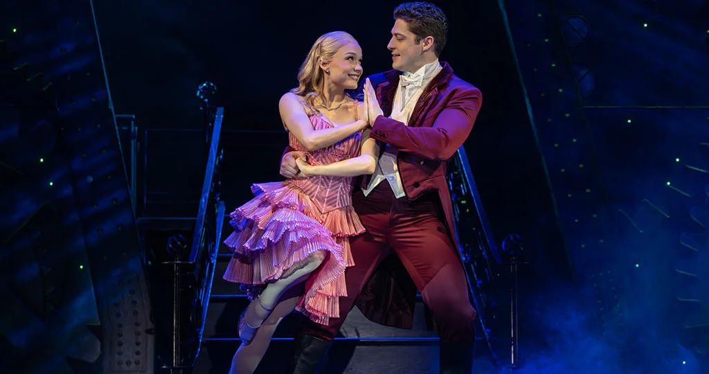 Claudia Bennett as Glinda and Ethan Kirschbaum as Fiyero in the North American Tour of WICKED, photo by Joan Marcus